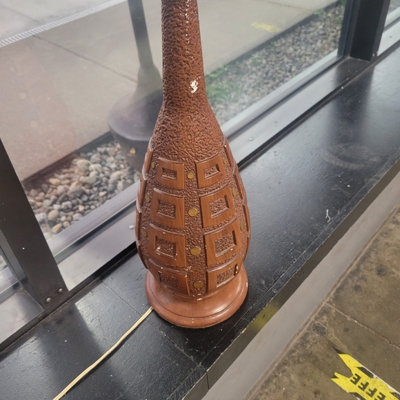 Mid Century Modern Brown Ceramic Table Lamp - Picture 8 of 8